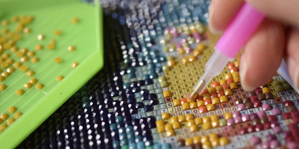 Exploring the amazing world of diamond painting